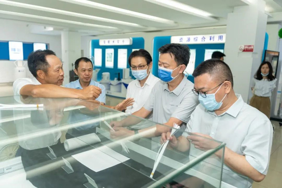 工信部節(jié)能與綜合利用司副司長(zhǎng)丁志軍一行赴碧水源開展專題調(diào)研